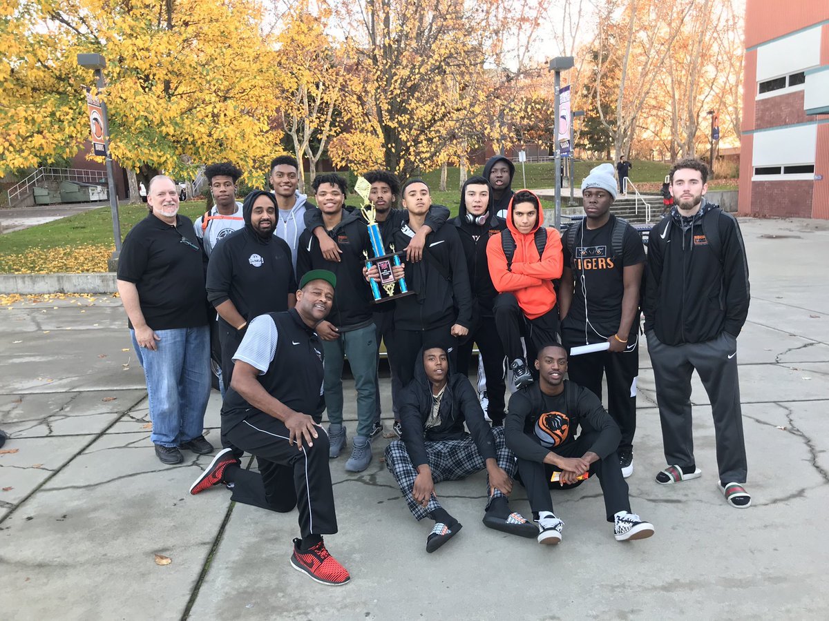 Tigers Fight Off Cosumnes River Comeback, Win Consolation Championship